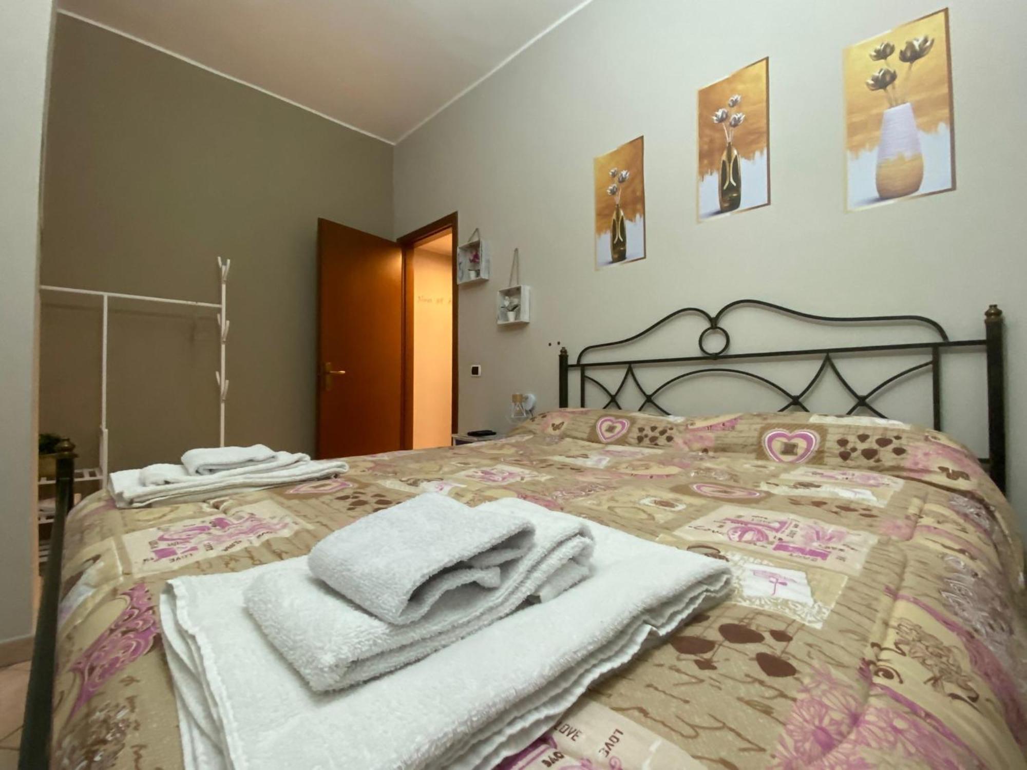 Casa Giulia Forum Assago M2 M1 Milano Centro Corsico Buitenkant foto